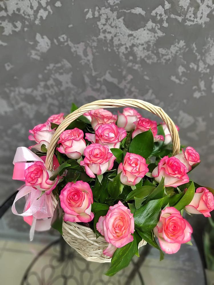 Цветочная композиция из Розы в корзине в Добрыниху
