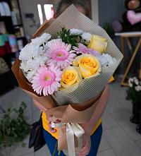 Букет цветов из:  Герберы, Розы и Хризантемы в Добрыниху