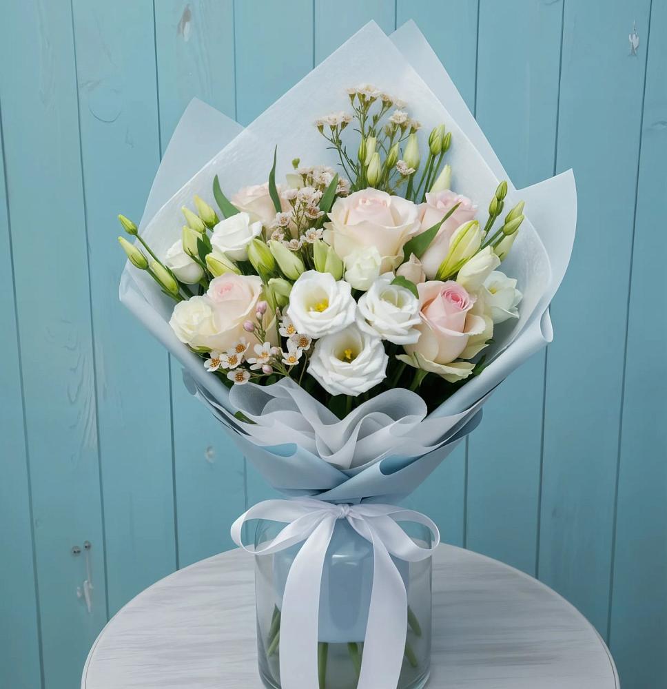 Букет цветов из: Розы и Лизиантусы в Добрыниху