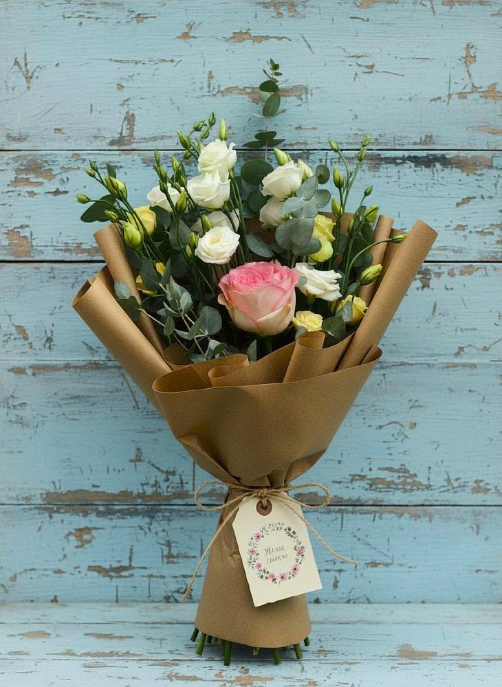 Букет цветов из: Розы и Лизиантусы в Добрыниху