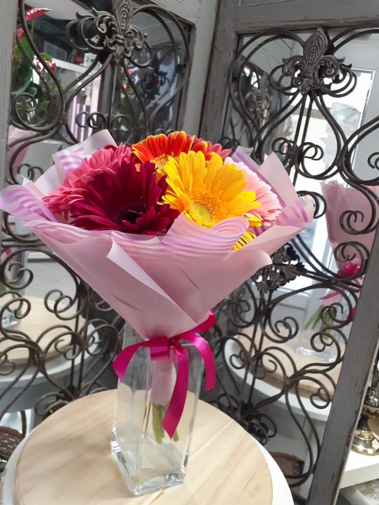 Букет цветов из: Герберы в Добрыниху