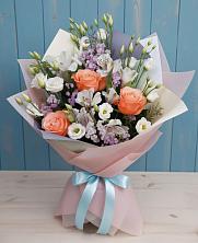 Букет цветов из:  Лизиантусы, Розы, Альстромерии и Гипсофила в Добрыниху