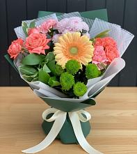 Букет цветов из:  Гвоздики, Розы, Герберы и Хризантемы в Добрыниху