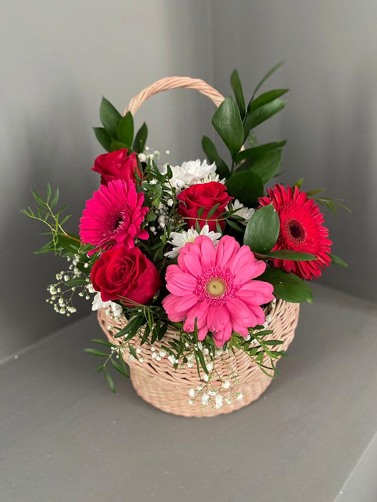 Цветочная композиция из Розы, Хризантемы и Герберы в корзине в Добрыниху