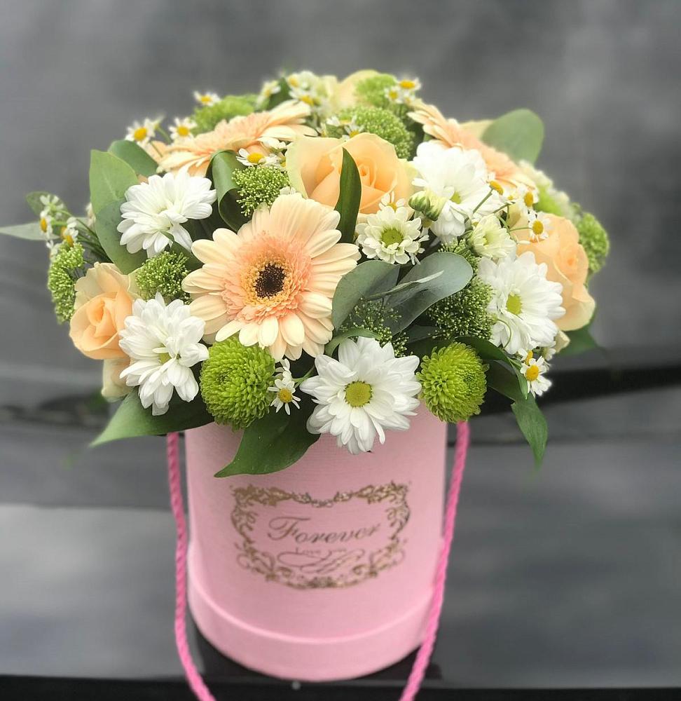 Цветочная композиция из Розы, Герберы и Хризантемы в шляпной коробке в Добрыниху